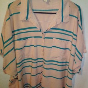 Lularoe 3X Crop blouse 🌸